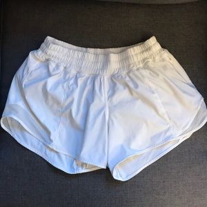 Lululemon Hotty Hot Shorts 4”